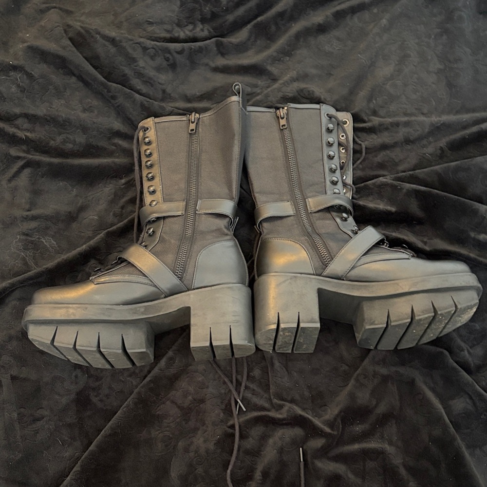 darker waves 🌊 buckle/lace-up combat style boots - Picture 4 of 10